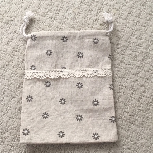 NWOT: Canvas Dust Bag - Picture 3 of 3